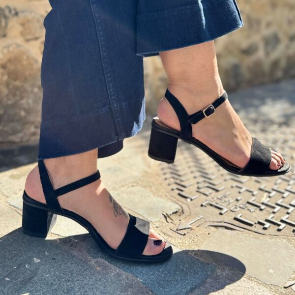 sandales été 2025 chaussure à talons , sandales à talon noir